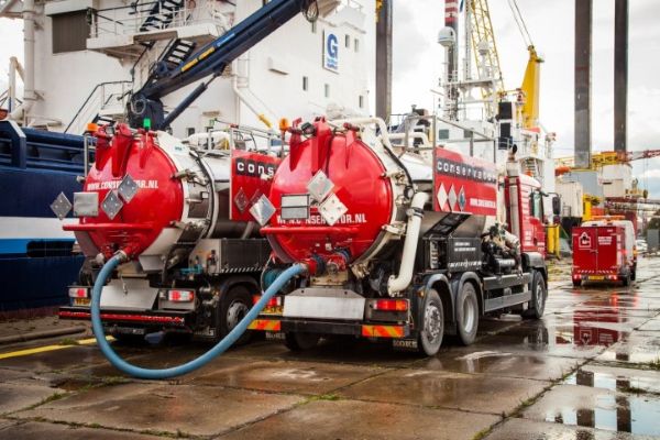 Applications KOKS EcoVac wet substances vacuum DOT truck